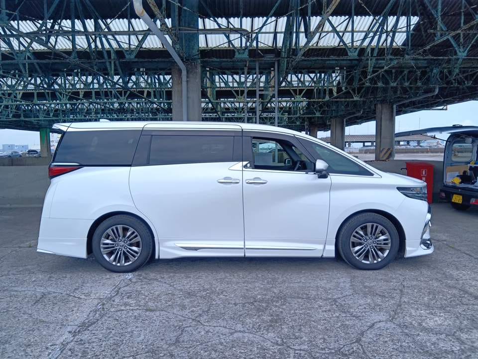 
								Toyota alphard z new facelift (07325) full									