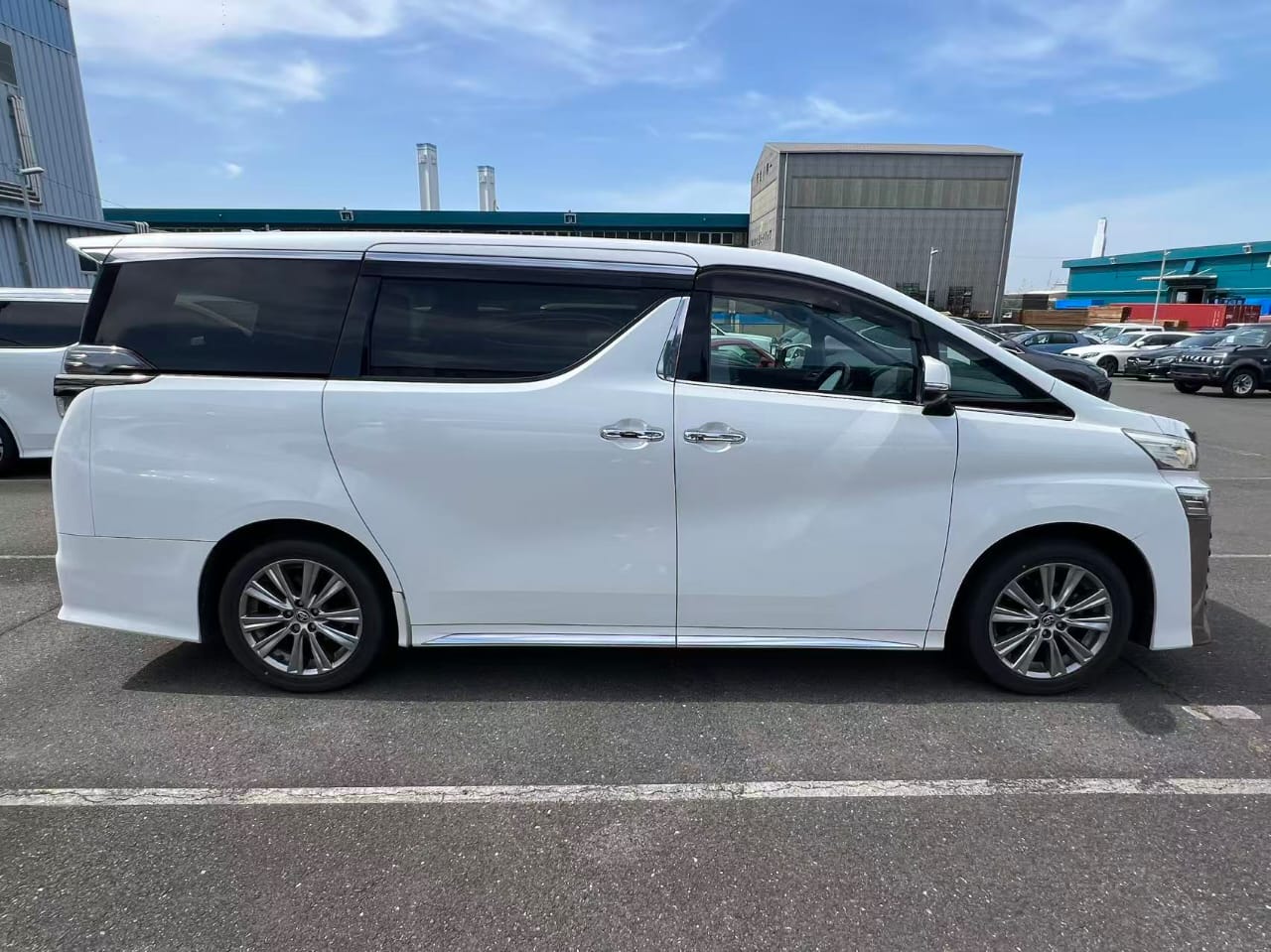 
								Toyota vellfire golden eye 2 (87014) full									