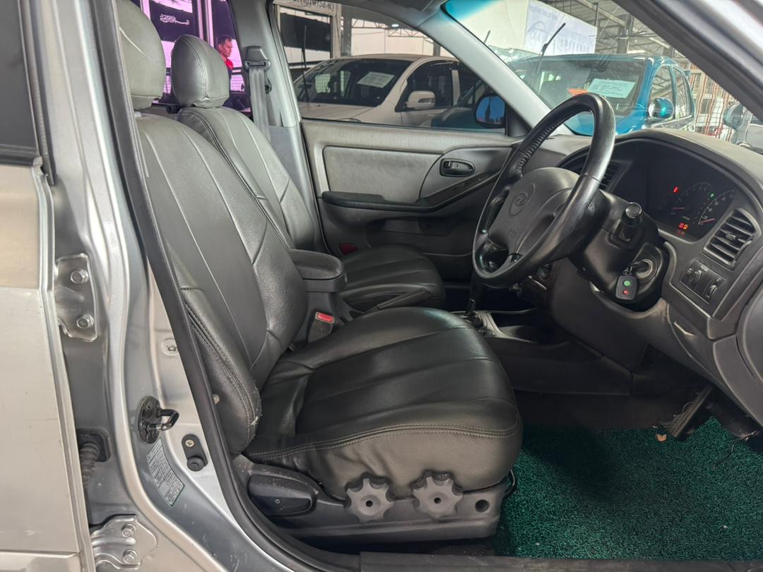 
								JGU6614 hyundai elantra 1.8 full									