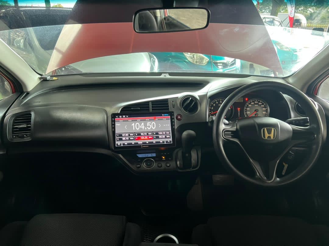 
								JNQ2138 HONDA STREAM 1.8 AUTO full									