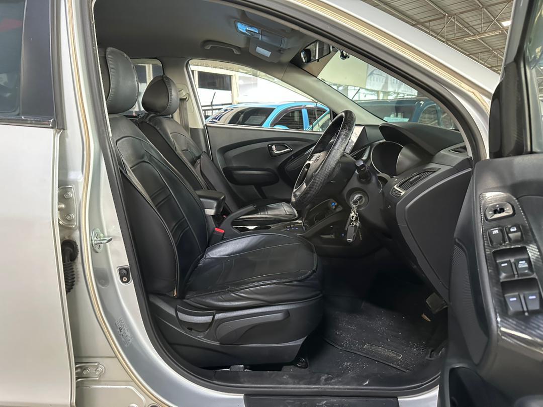 
								WUL5919 HYUNDAI TUCSON full									