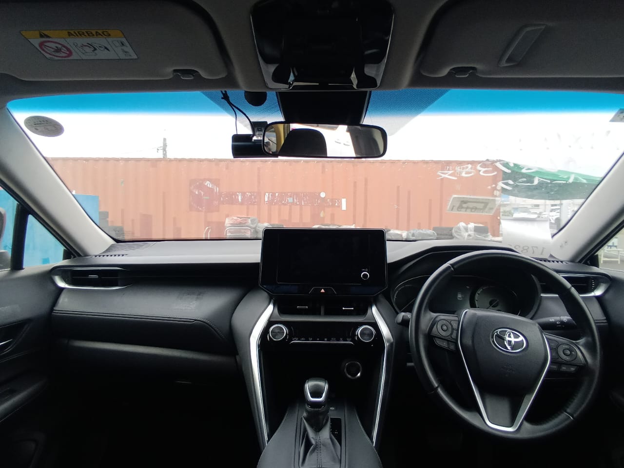 
								2023 TOYOTA HARRIER S (87384 full									