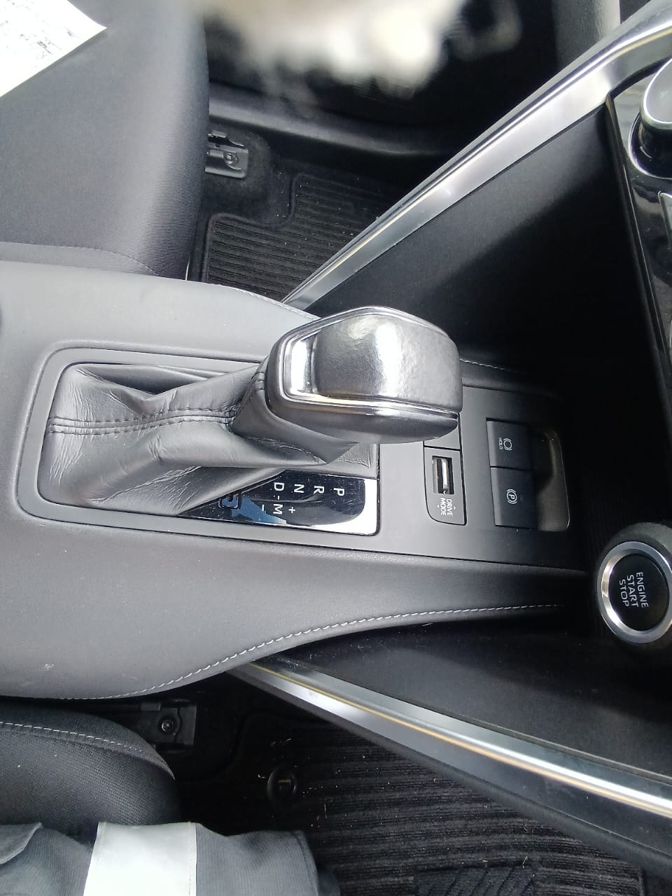 
								2023 TOYOTA HARRIER S (87384 full									