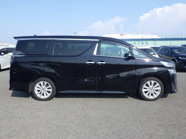 
								2021 toyota vellfire z full									