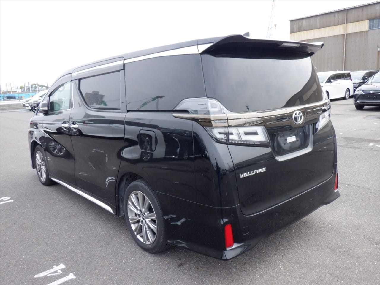 
								2023 toyota vellfire golden eyes 3(54387) full									