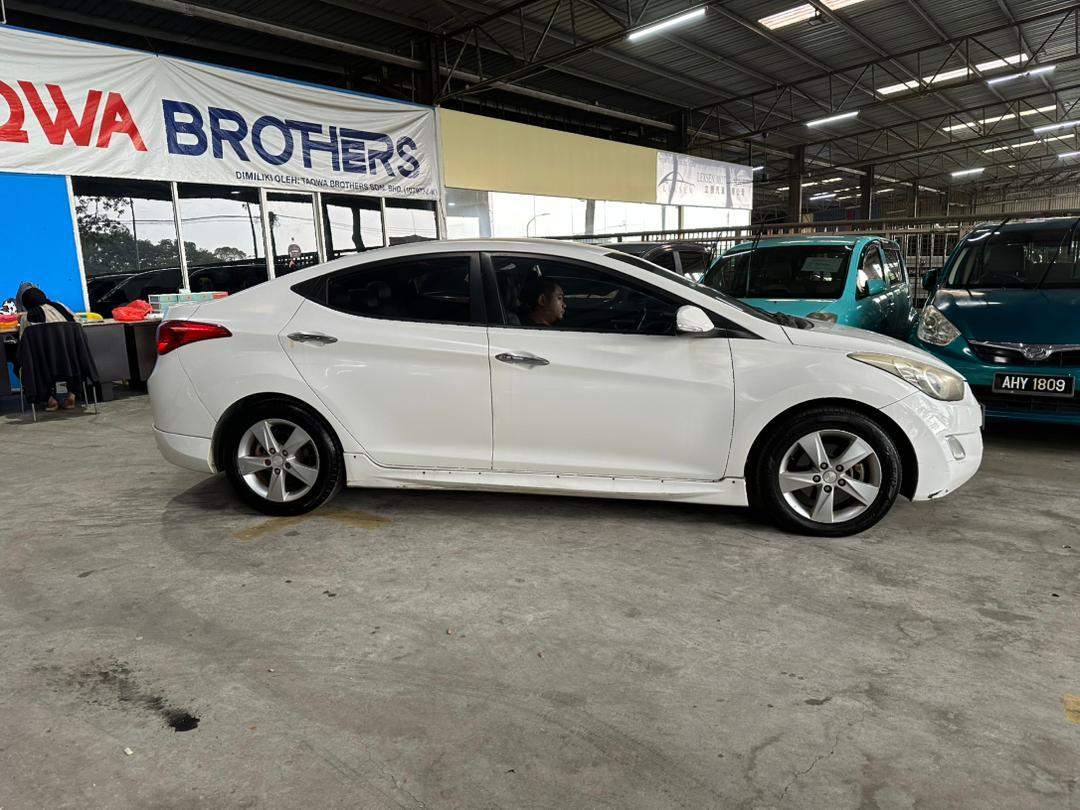 
								WA2181G HYUNDAI ELANTRA 2.6 AUTO full									