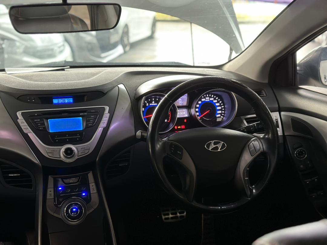 
								WA2181G HYUNDAI ELANTRA 2.6 AUTO full									