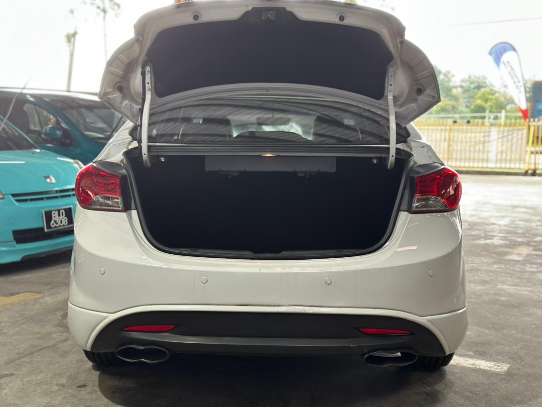 
								WA2181G HYUNDAI ELANTRA 2.6 AUTO full									