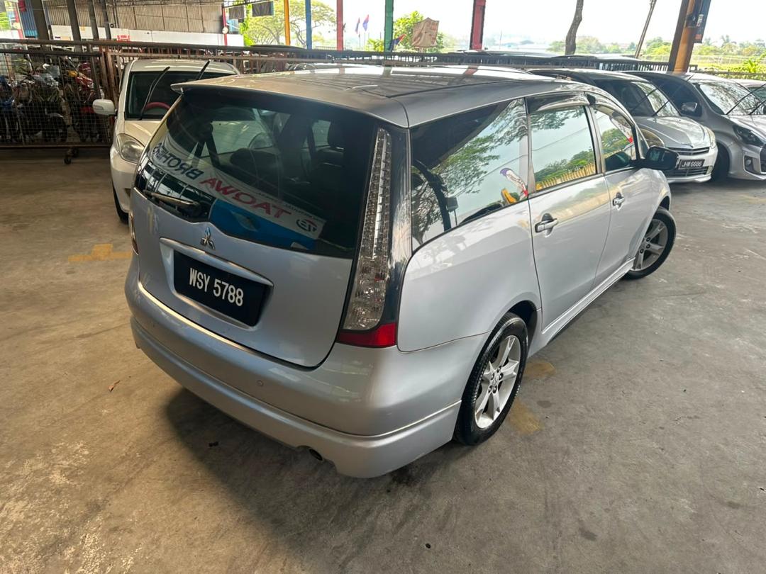 
								WSY5788 MITSUBISHI GRANDIS 2.4 full									