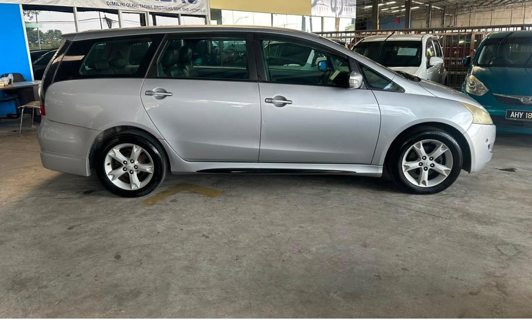 
								WSY5788 MITSUBISHI GRANDIS 2.4 full									