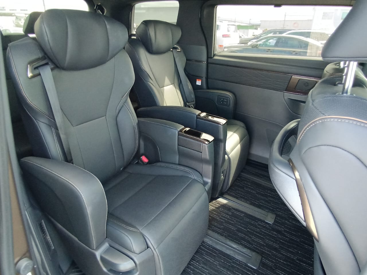 
								toyota alphard 2.5 z new facelift 04068 full									