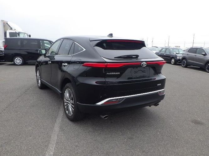 
								toyota harrier z (66845) 2022 full									