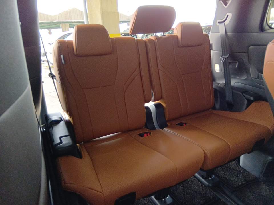 
								toyota vellfire 03670 full									