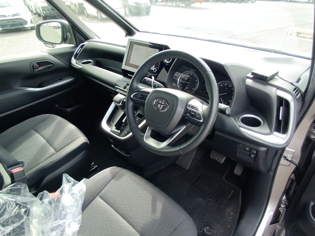 
								toyota voxy sg 46035 full									