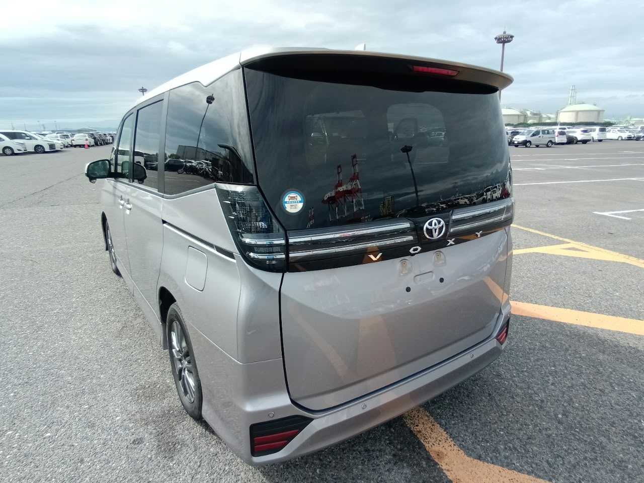 
								toyota voxy sg 46035 full									