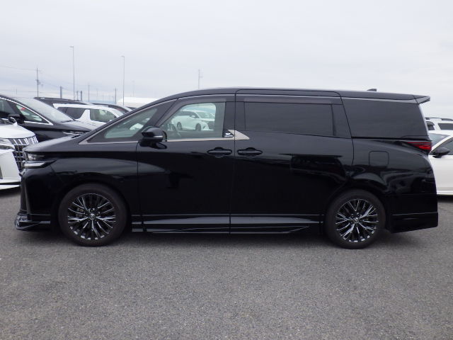 
								toyota vellfire z premium 01668 full									