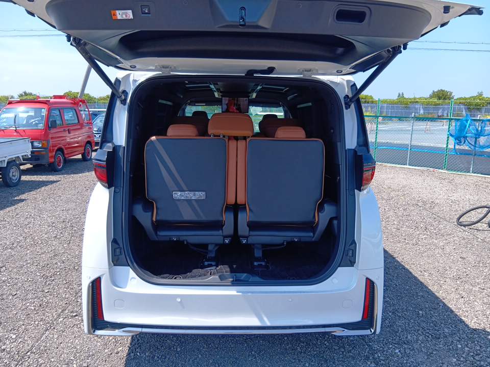 
								toyota vellfire z premier 13065 full									