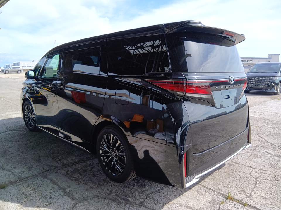 
								toyota vellfire z 03743 full									