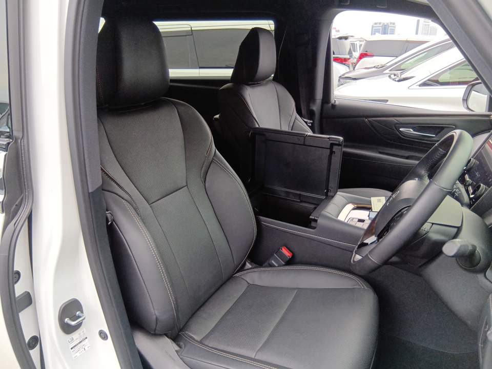 
								toyota alphard z 26049 full									